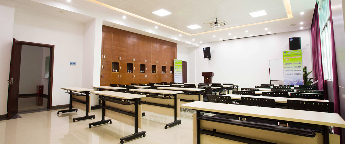 冰球突破复合办公室