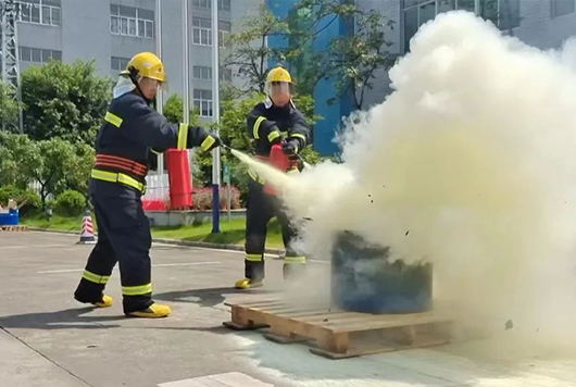 冰球突破集团||消防手艺交锋 火力全开就是“燃”